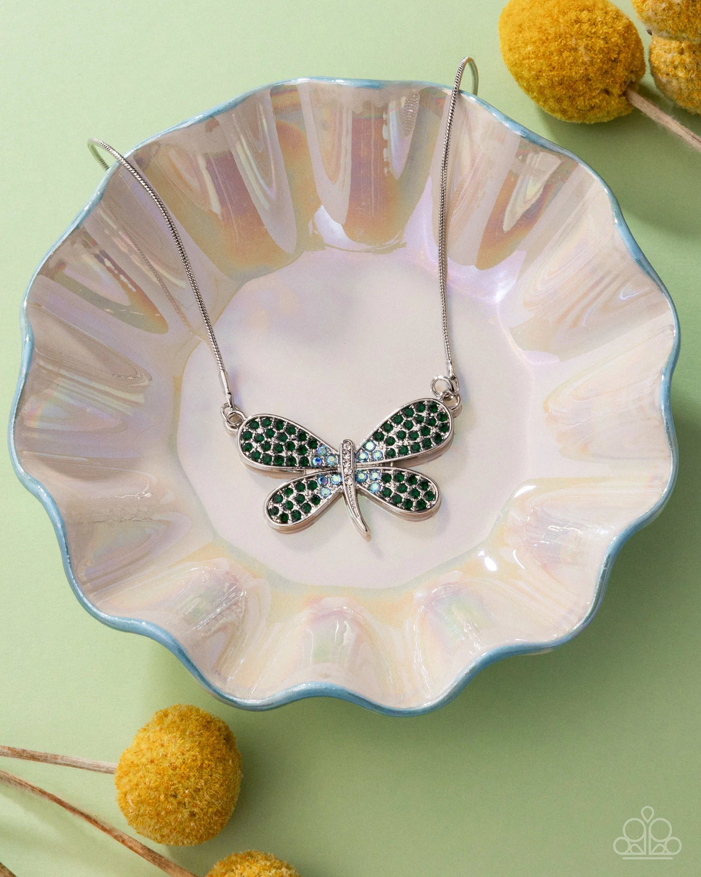 Dragonfly Direction - green - Paparazzi necklace