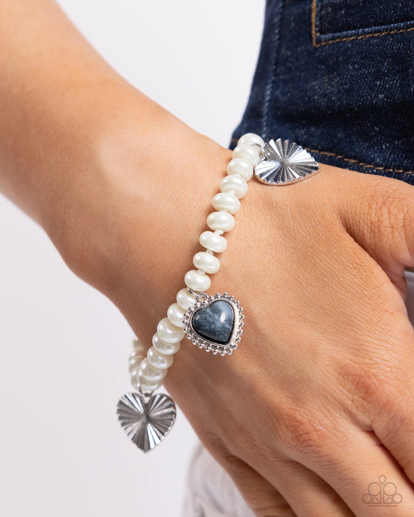 Paparazzi Modest Malibu - Silver Necklace/Paparazzi Heart-struck Haven - Silver Bracelet
