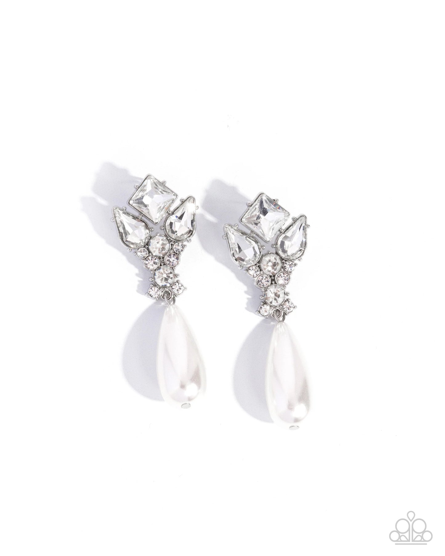 Paparazzi Pearly Promenade - White Post Earrings