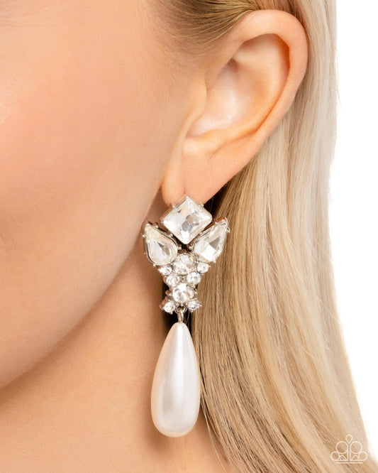Paparazzi Pearly Promenade - White Post Earrings