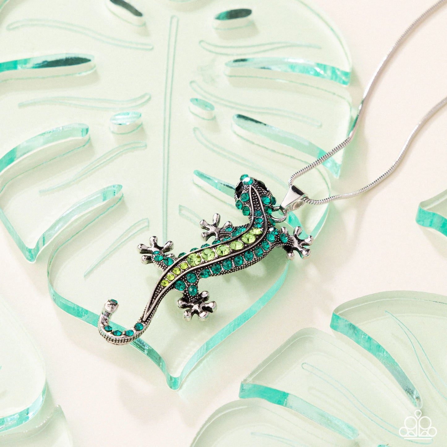 Paparazzi Shimmery Salamander - Green Necklace