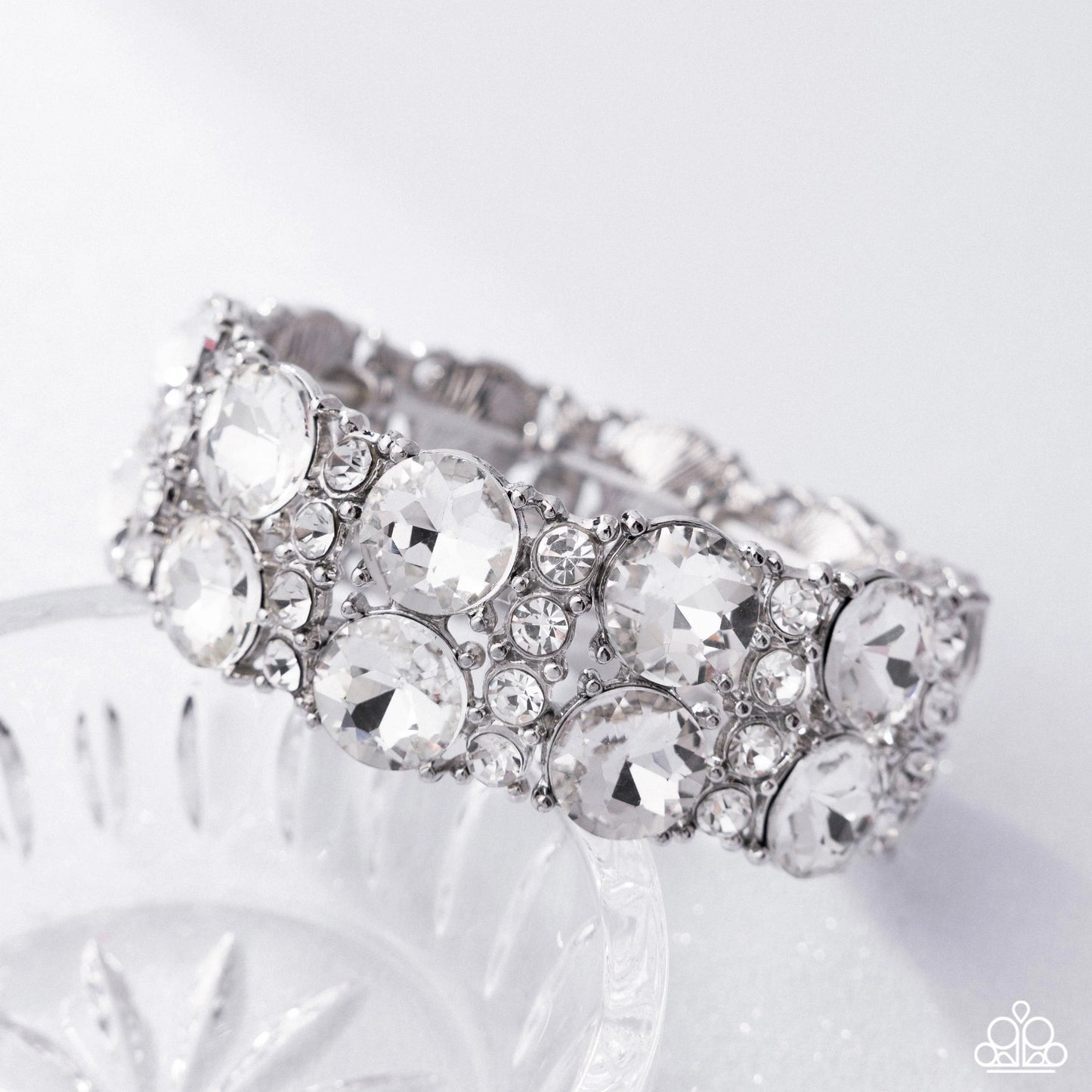 Paparazzi Exact Elegance - White Bracelet