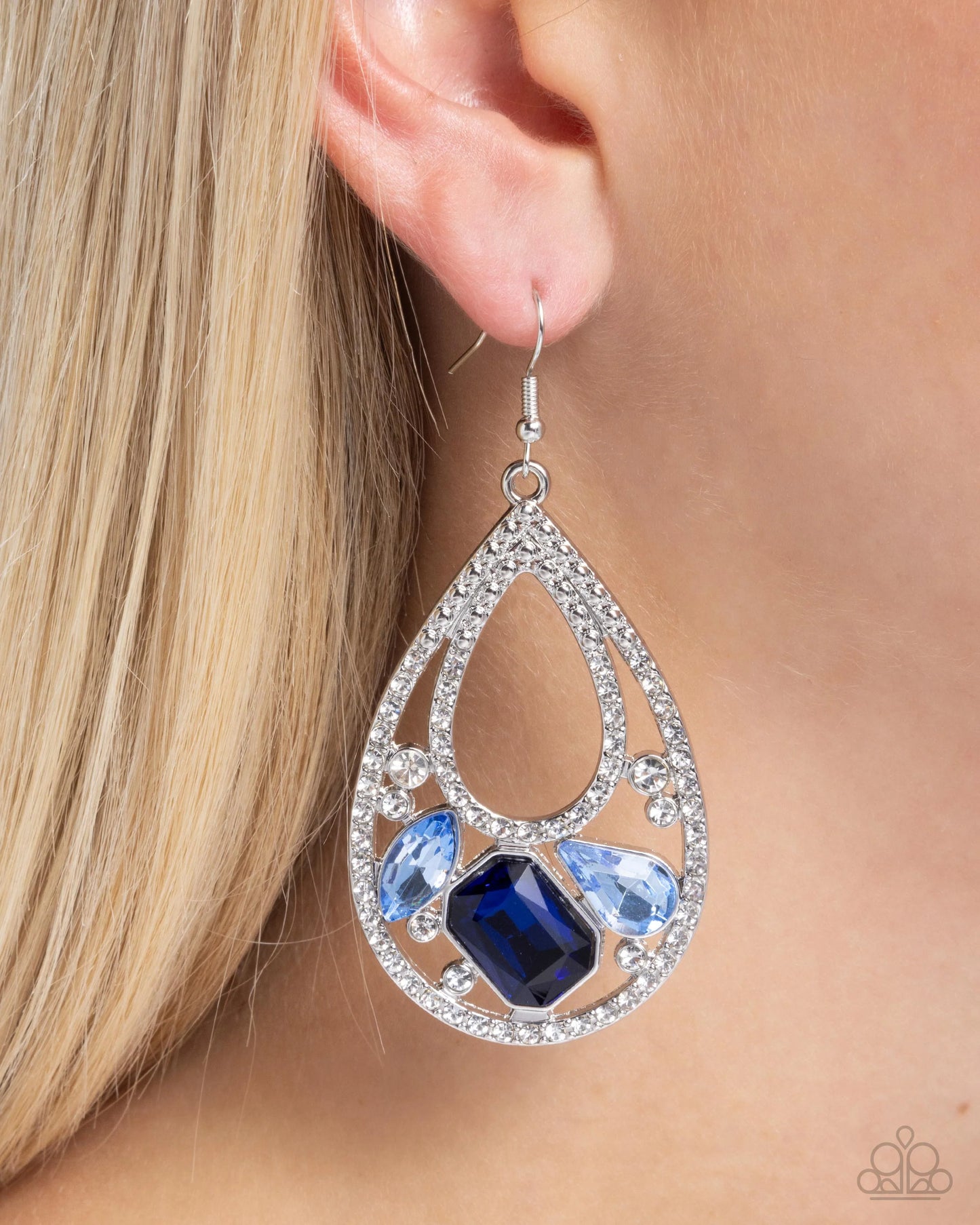 Paparazzi Teardrop Trifecta - Blue Earrings