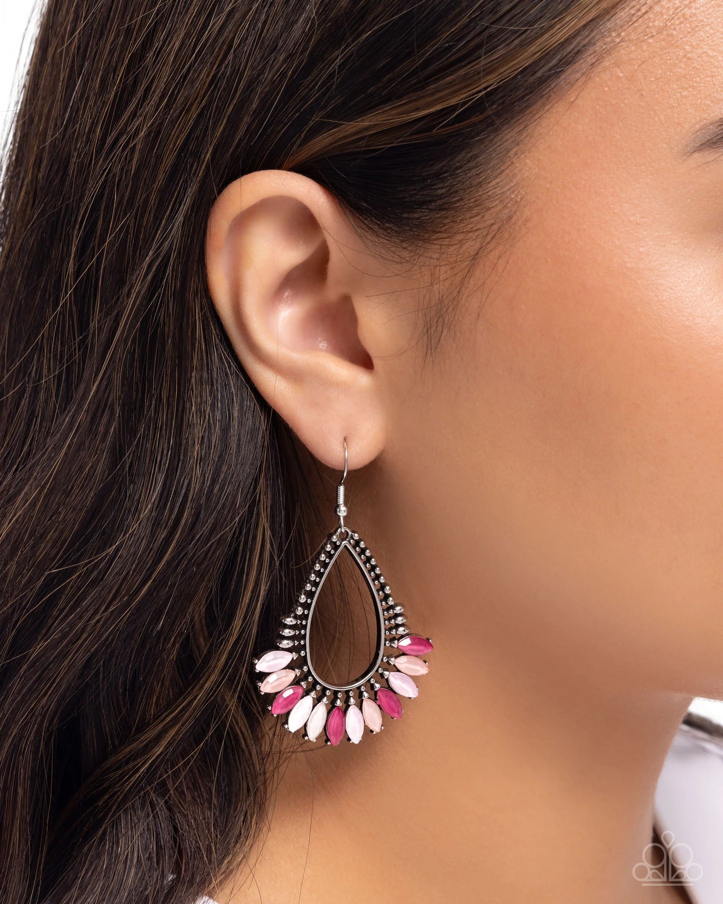 Paparazzi Pronged Pattern - Pink Earrings