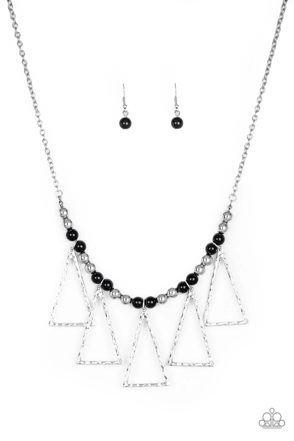 PAPARAZZI "TERRA NOUVEAU" BLACK NECKLACE