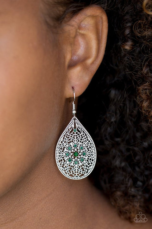 Paparazzi  Dinner Party Posh - Green  Earrings