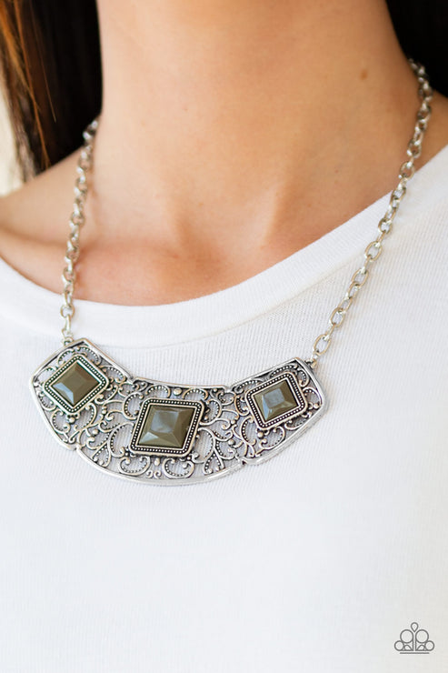 Paparazzi  Feeling Inde-PENDANT- Green  Necklace