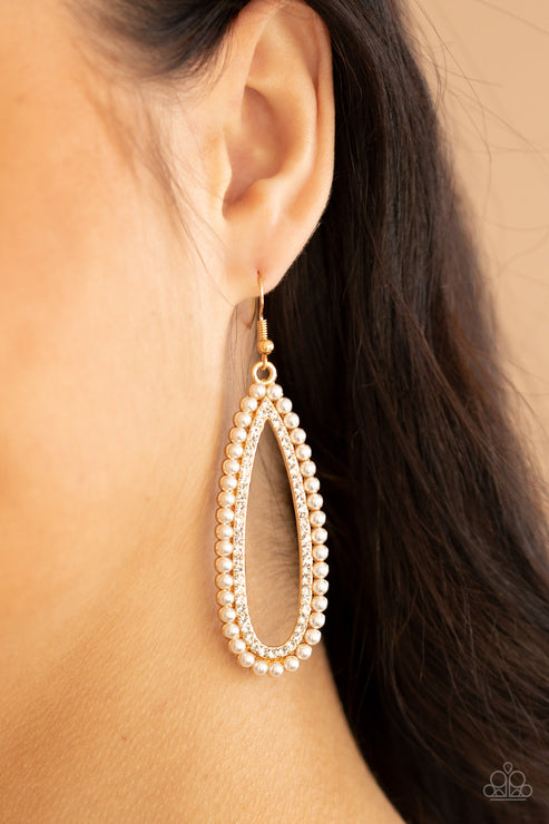 Paparazzi  Glamorously Glowing - Gold  Earrings