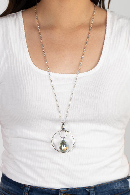 Paparazzi  Swinging Shimmer - Green  Necklace
