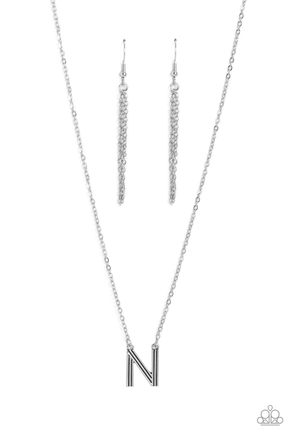 PAPARAZZI "LEAVE YOUR INITIALS" SILVER N NECKLACE