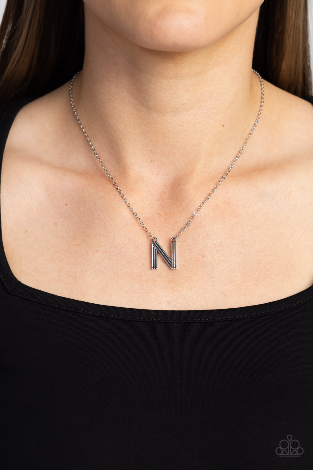 PAPARAZZI "LEAVE YOUR INITIALS" SILVER N NECKLACE