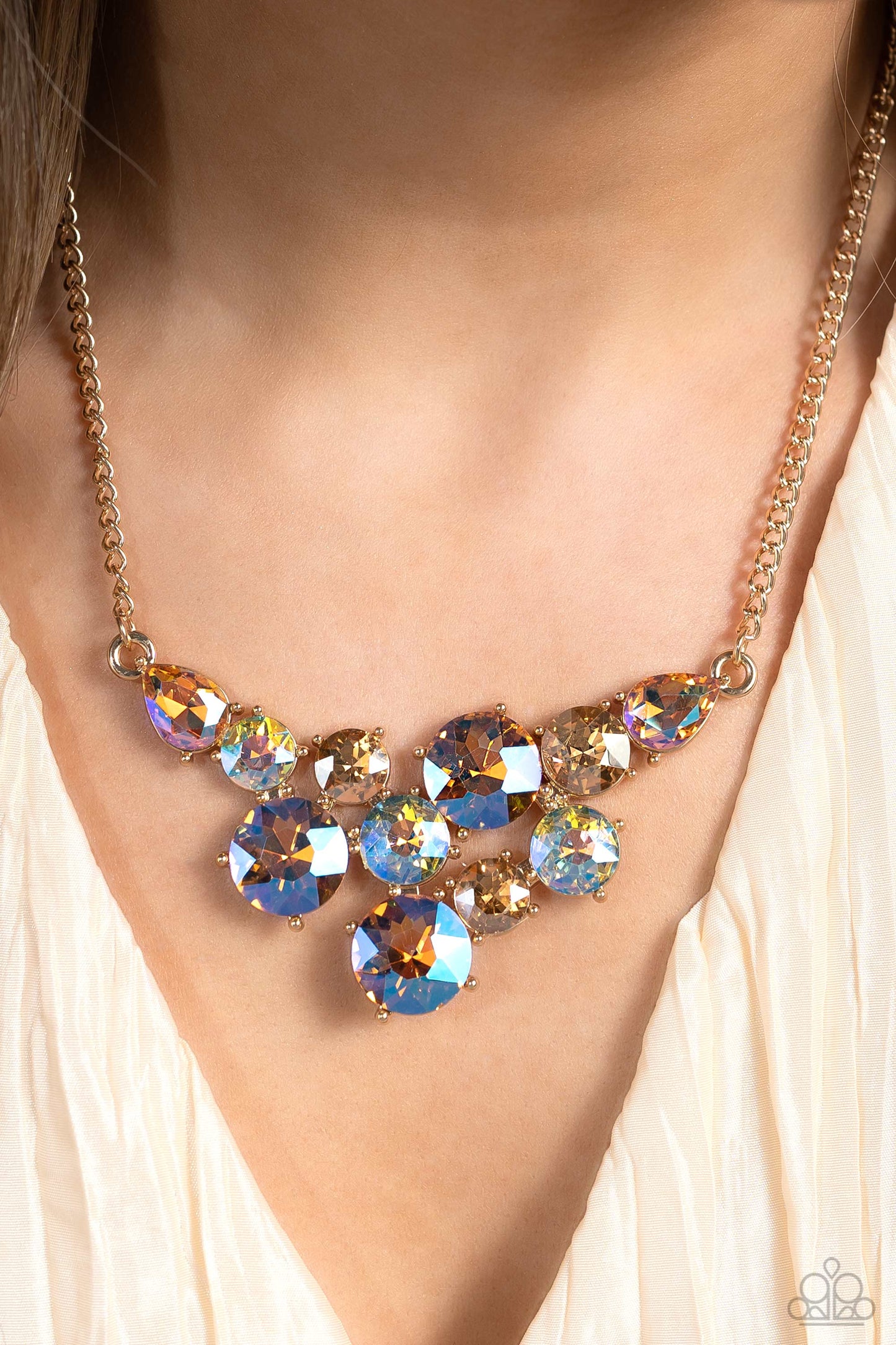 Paparazzi Round Royalty - Gold Necklace/Paparazzi Twinkling Trio - Gold Bracelet