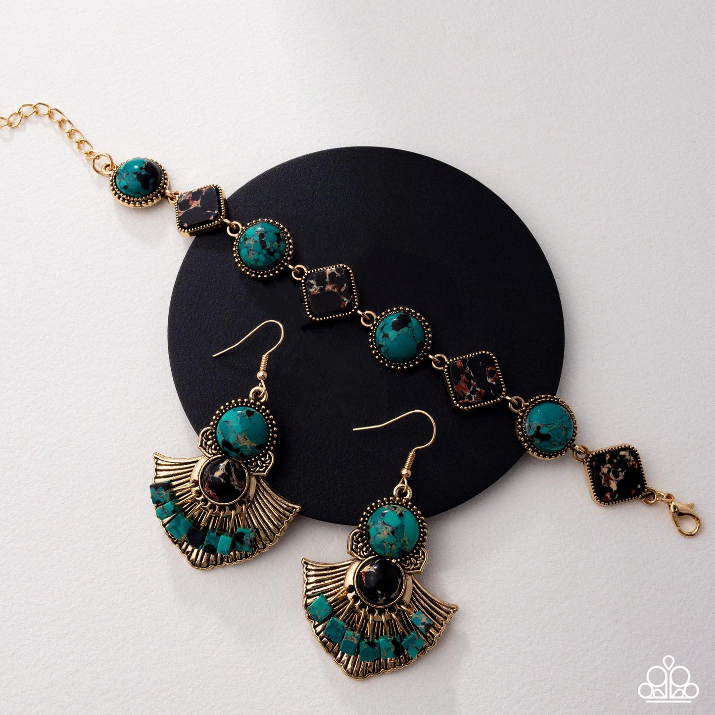 Simply Santa Fe Complete Look - Paparazzi Accessories Trend Blend