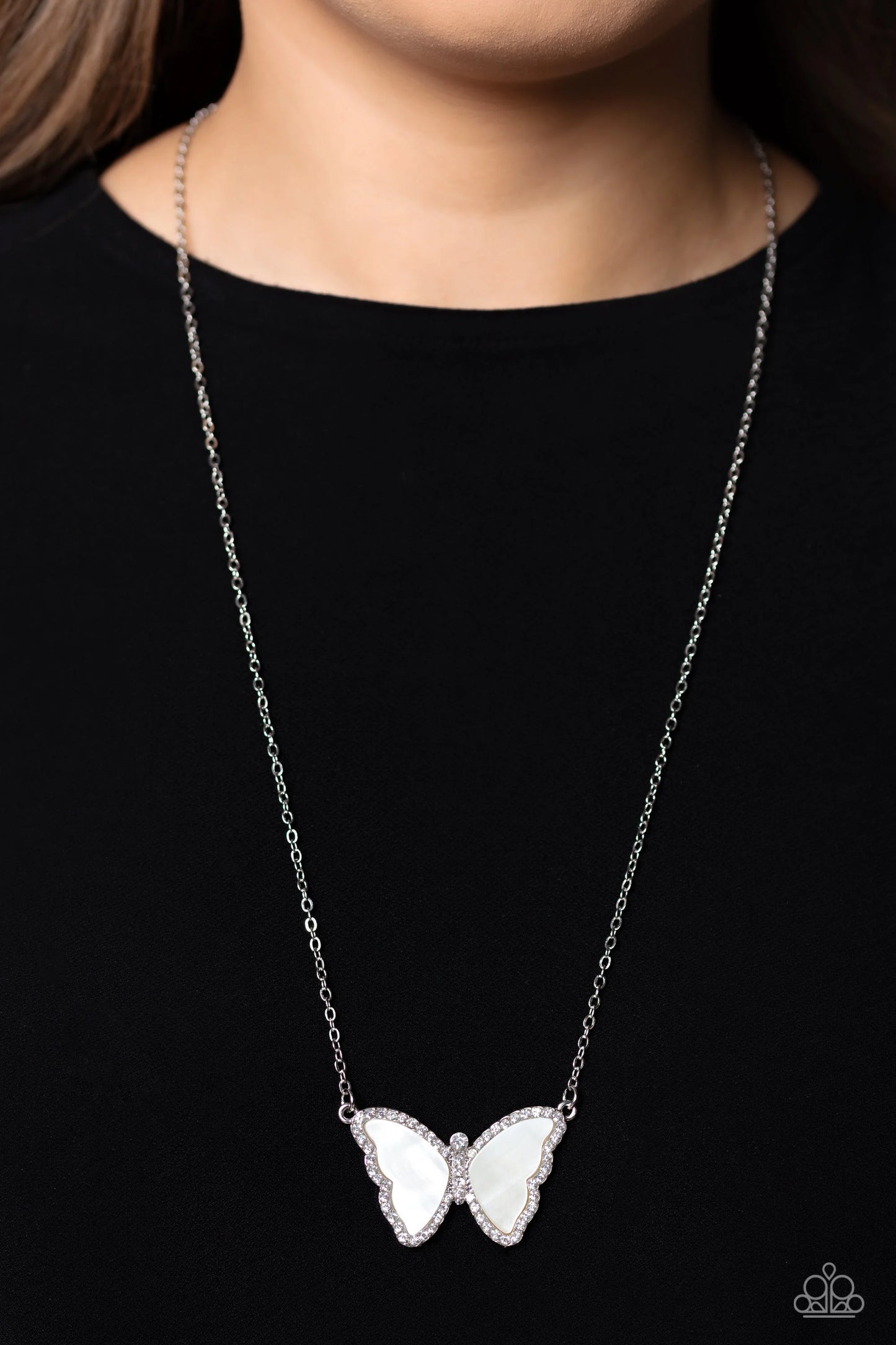 Paparazzi SHELL-bound - White Necklace