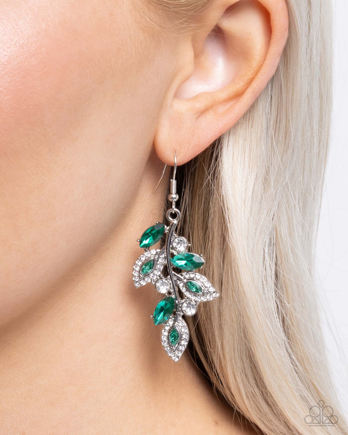 Paparazzi ♥ Flourishing Feature - Green ♥ Earrings