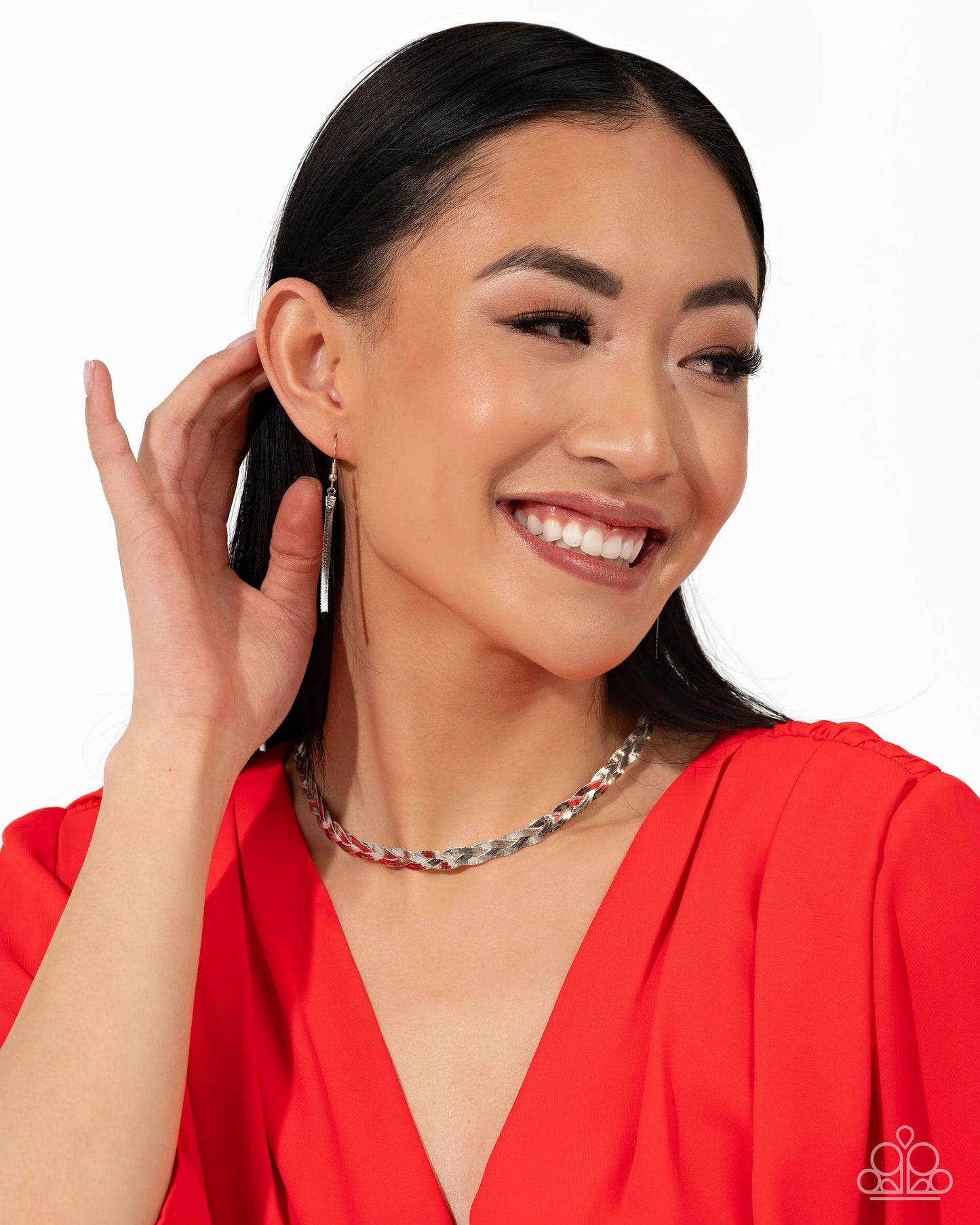 Paparazzi ♥ Bewildering Braid - Silver ♥ Necklace