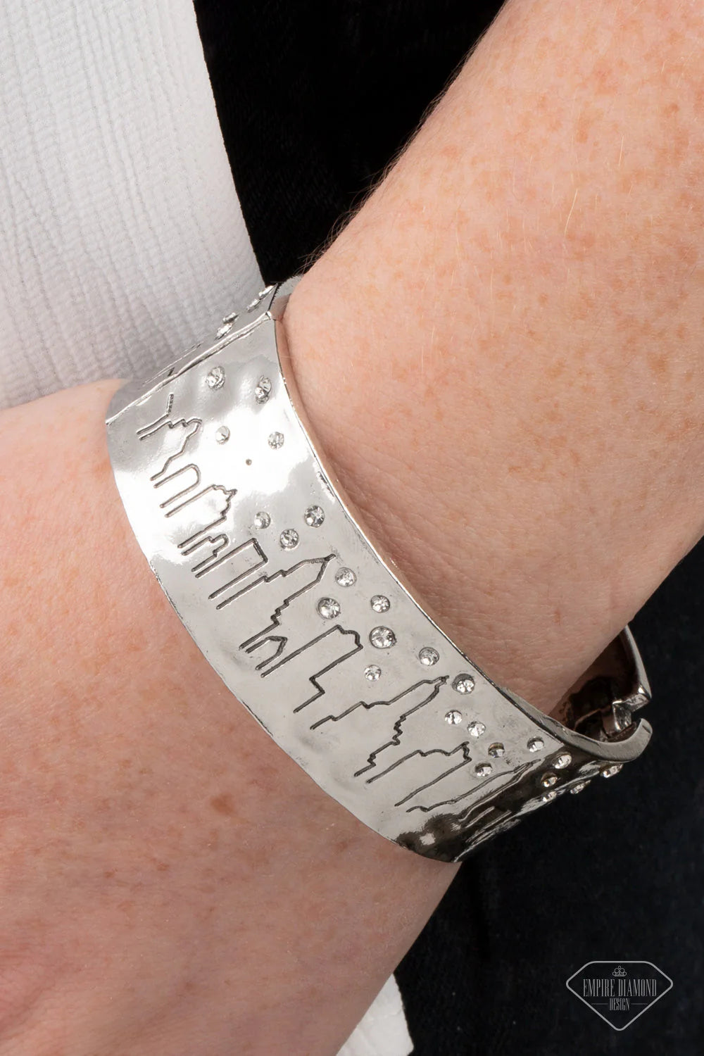 Starry Skyscrapers - white - Paparazzi bracelet