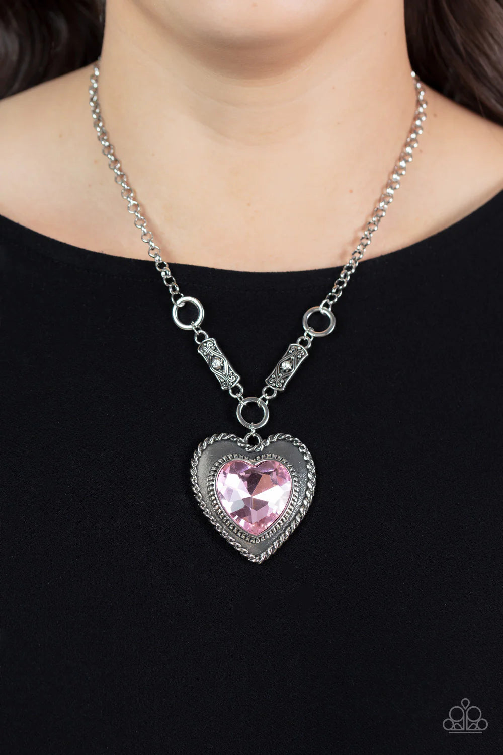 Paparazzi ♥ Heart Full of Fabulous - Pink ♥ Necklace