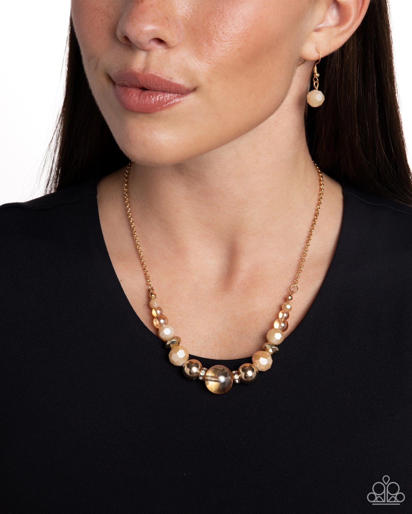 Disco Date - gold - Paparazzi necklace