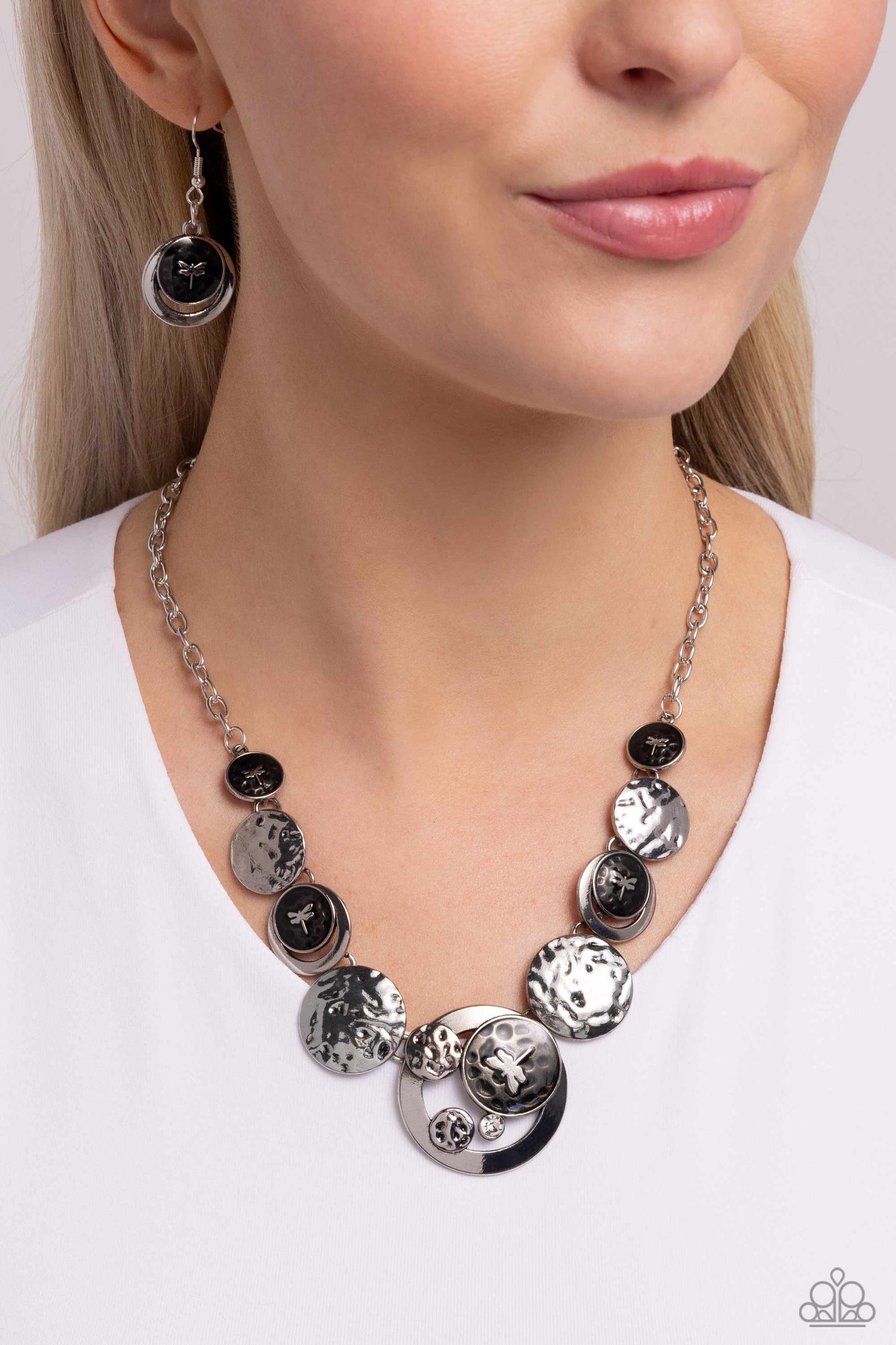 Paparazzi Dragonfly Design - Black Necklace