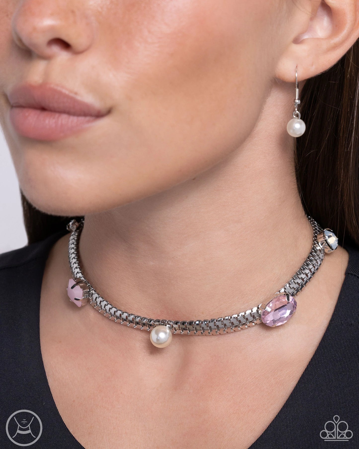 Paparazzi Classy Collectable - Pink Necklace