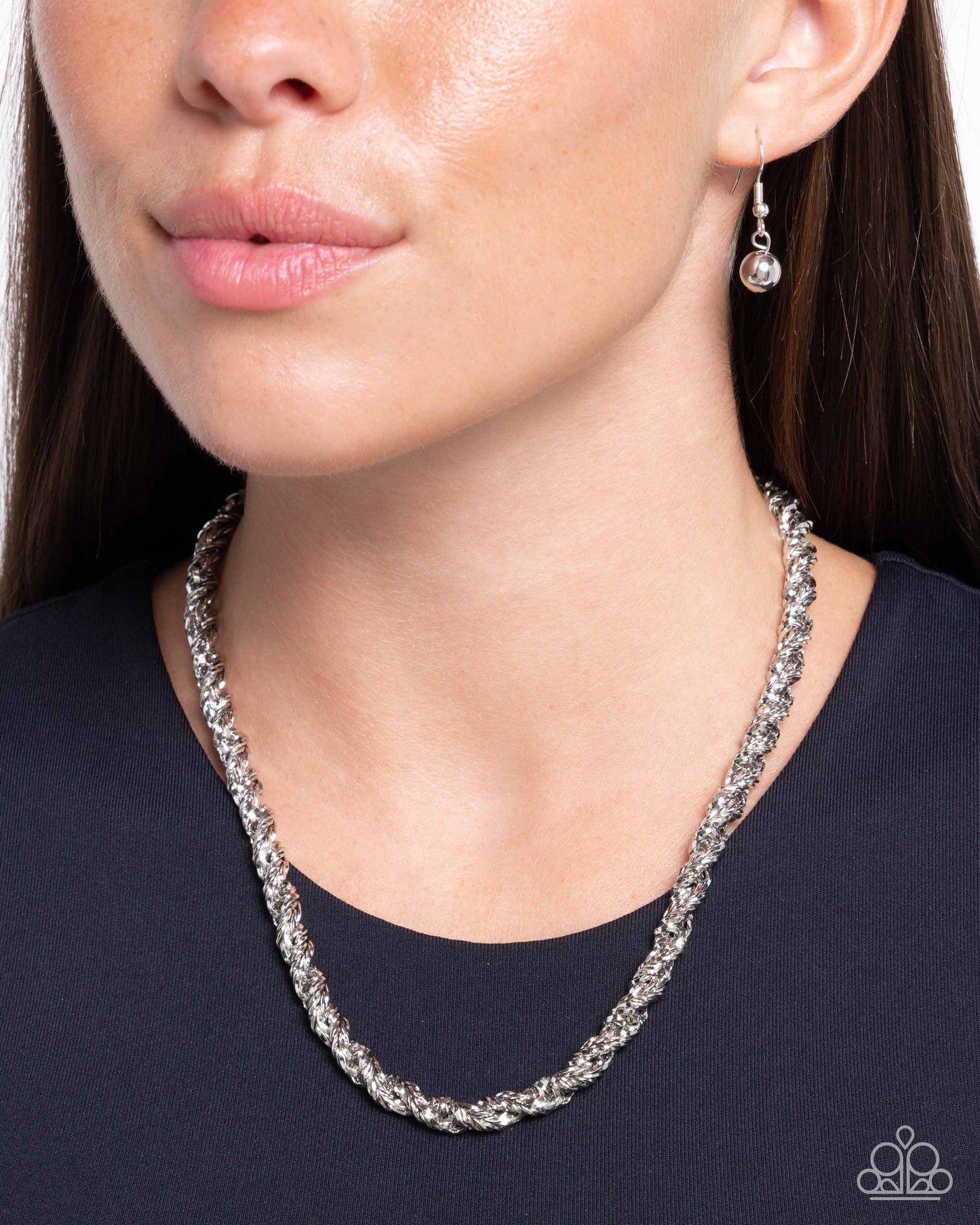 Paparazzi ♥ Edgy Etching ♥ Necklace
