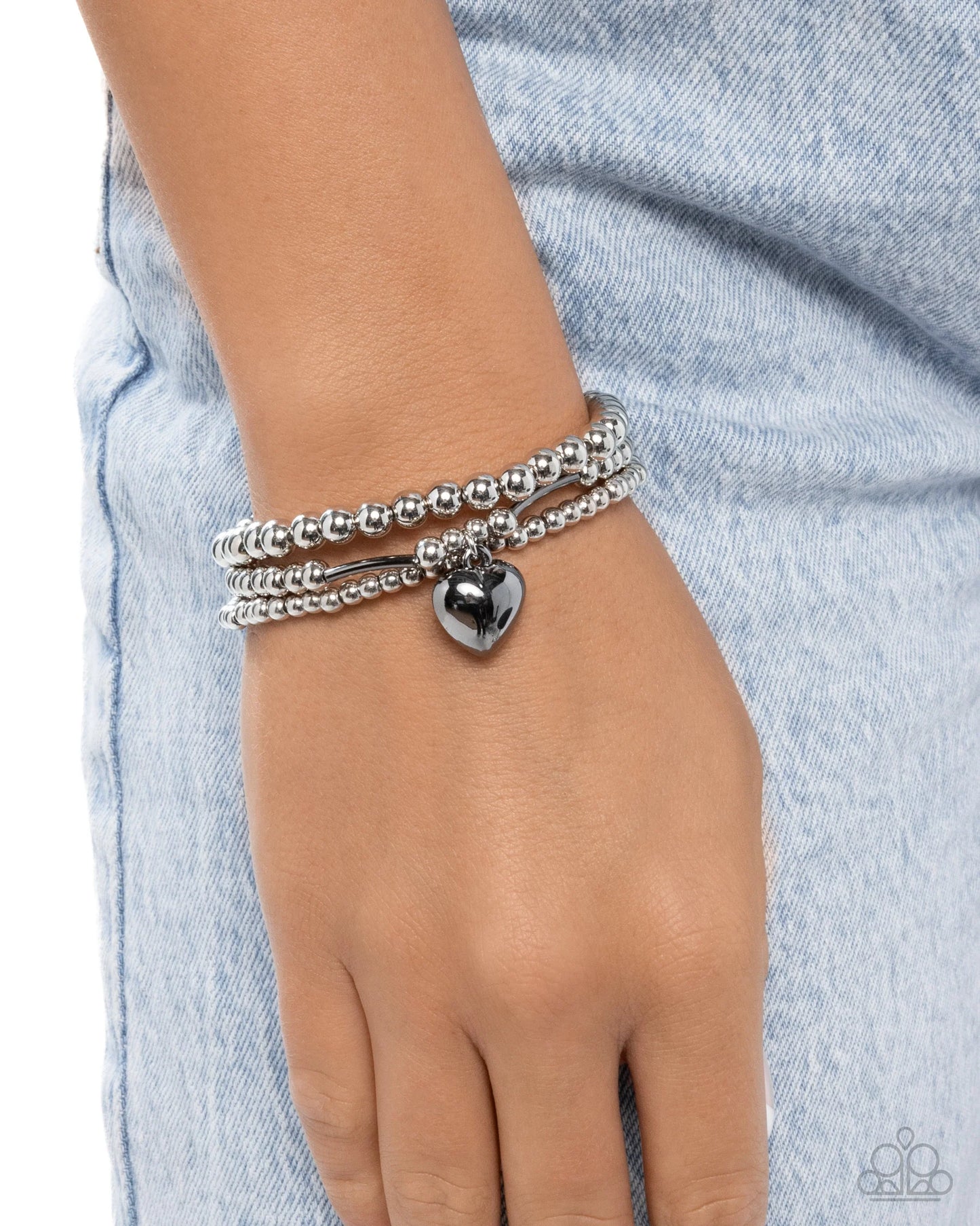 Paparazzi ♥ Engaged Explorer - Black ♥ Bracelet