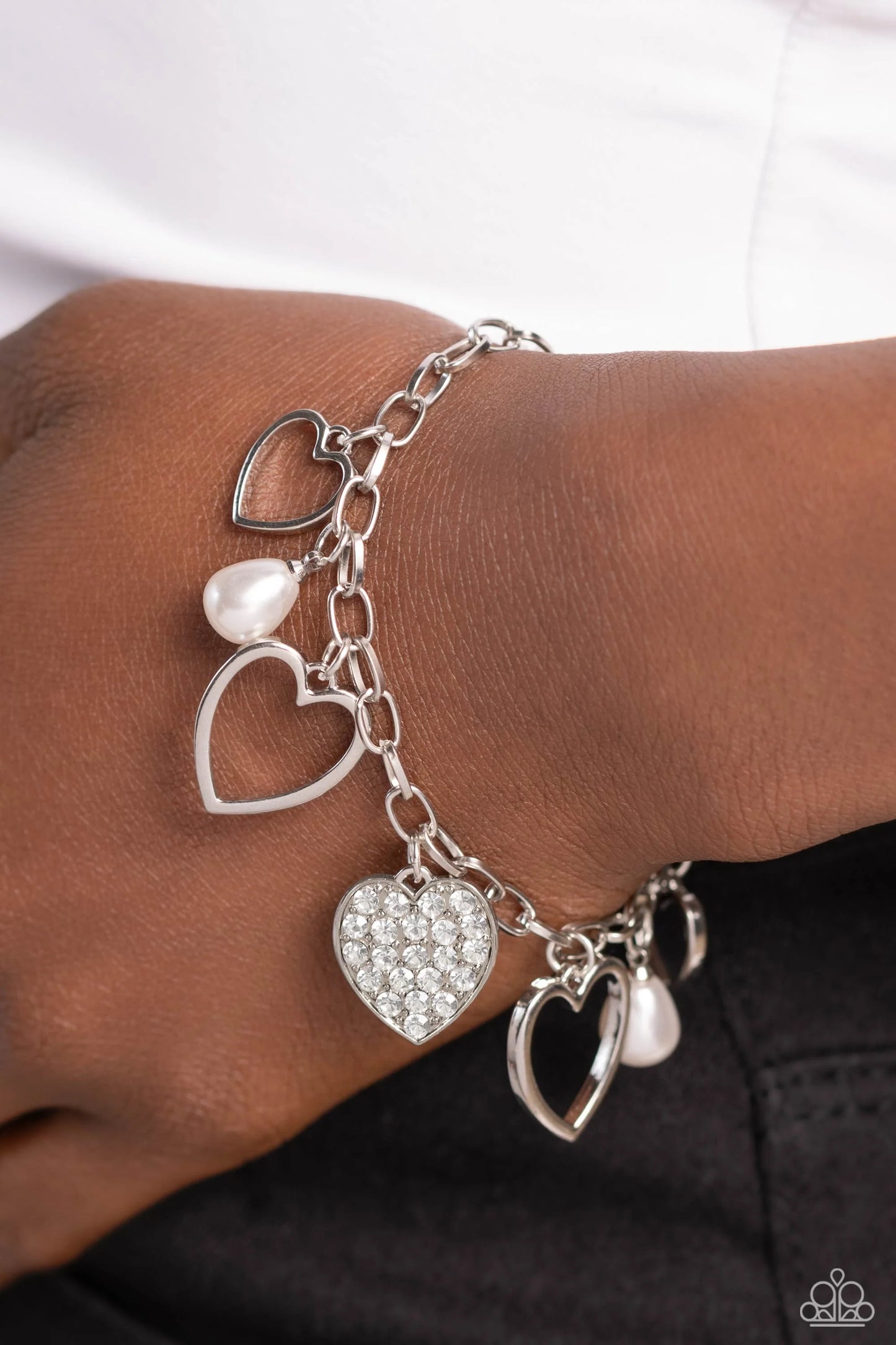 Paparazzi ♥ GLOW Your Heart - White ♥ Bracelet