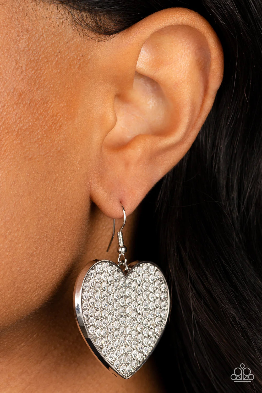 Paparazzi ♥ Romantic Reign - White ♥ Earrings