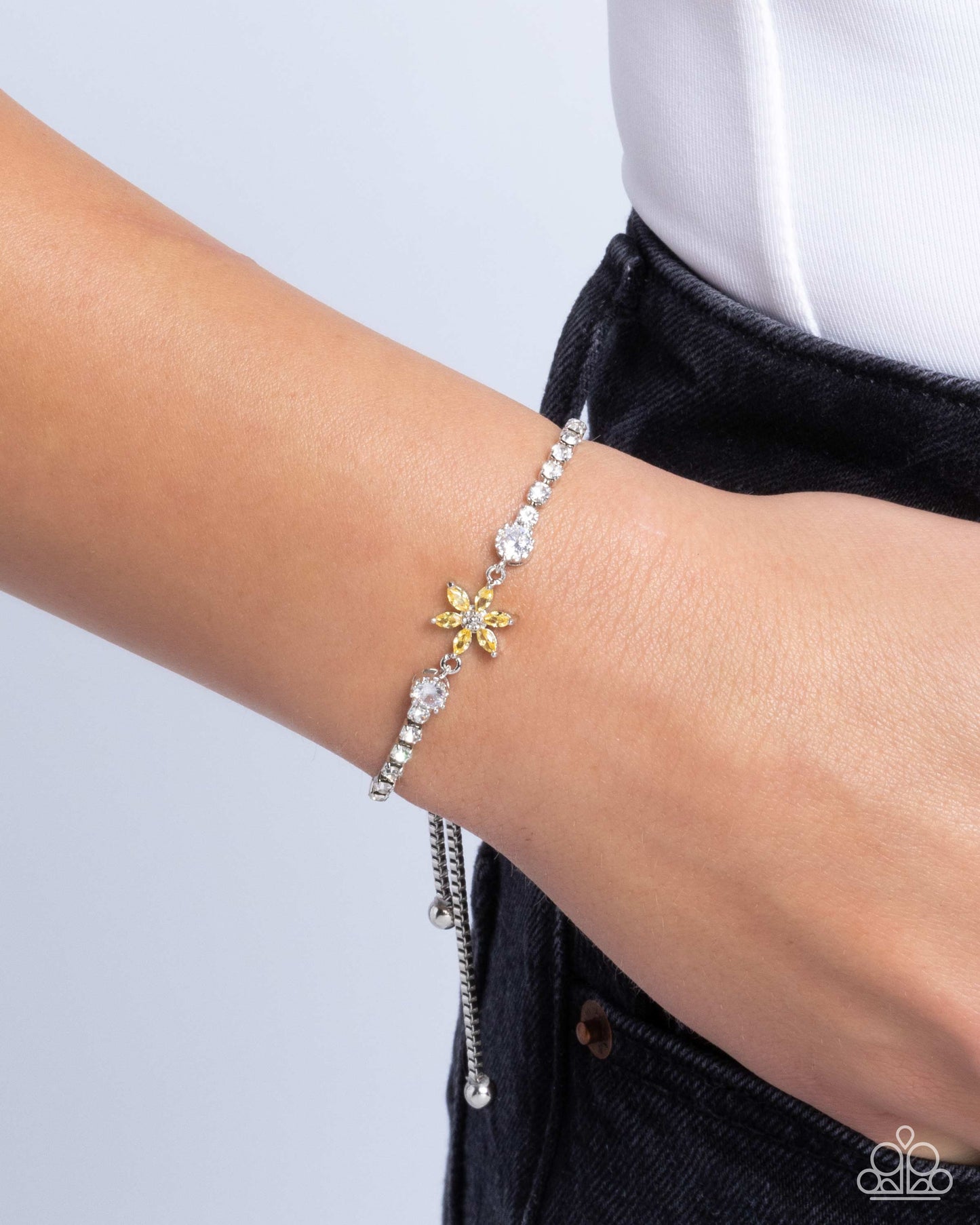 Paparazzi Dainty Delivery - Yellow Bracelet