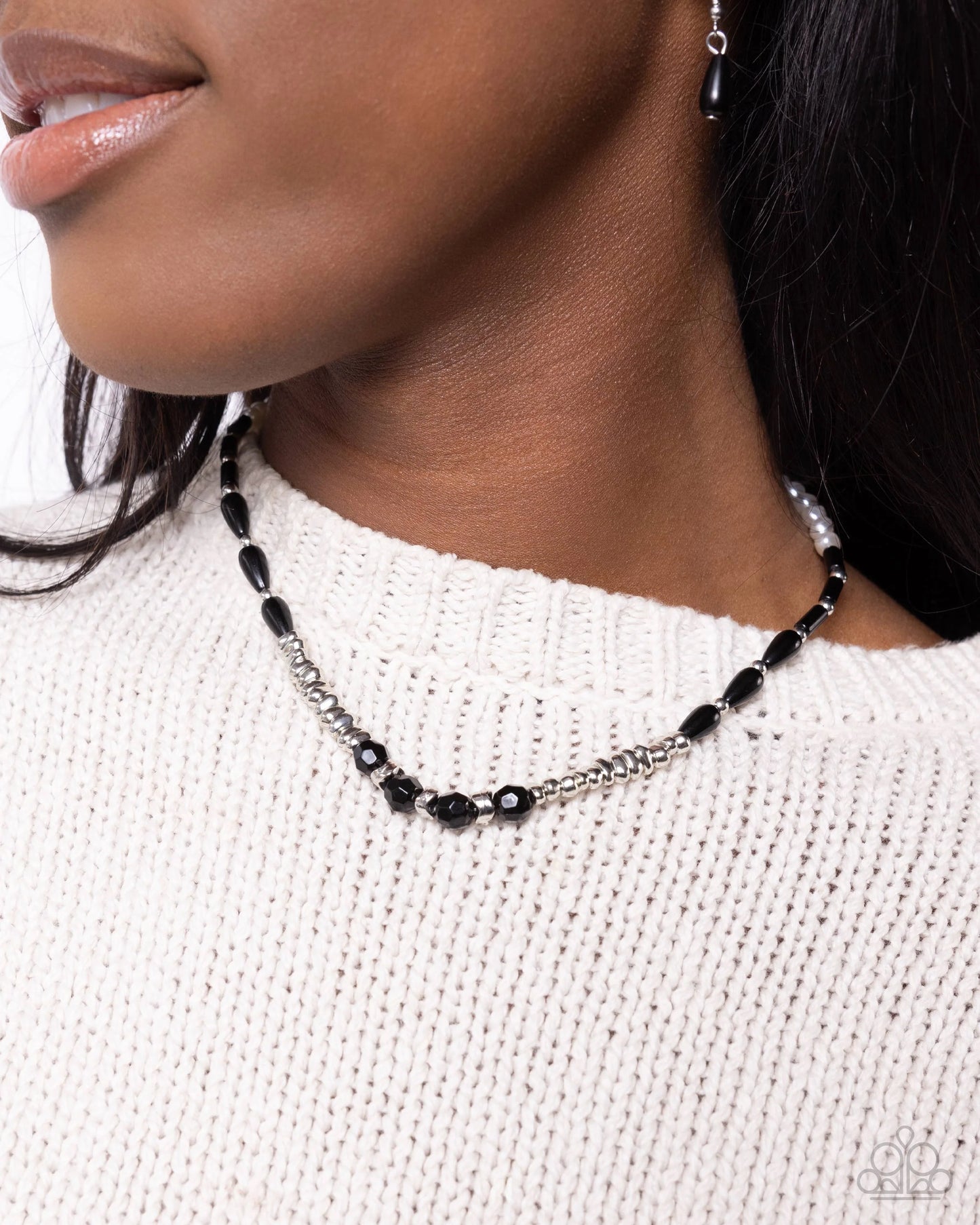 Paparazzi Dainty Diversity - Black Necklace/Paparazzi Swirl Selfie - Black Post Earrings