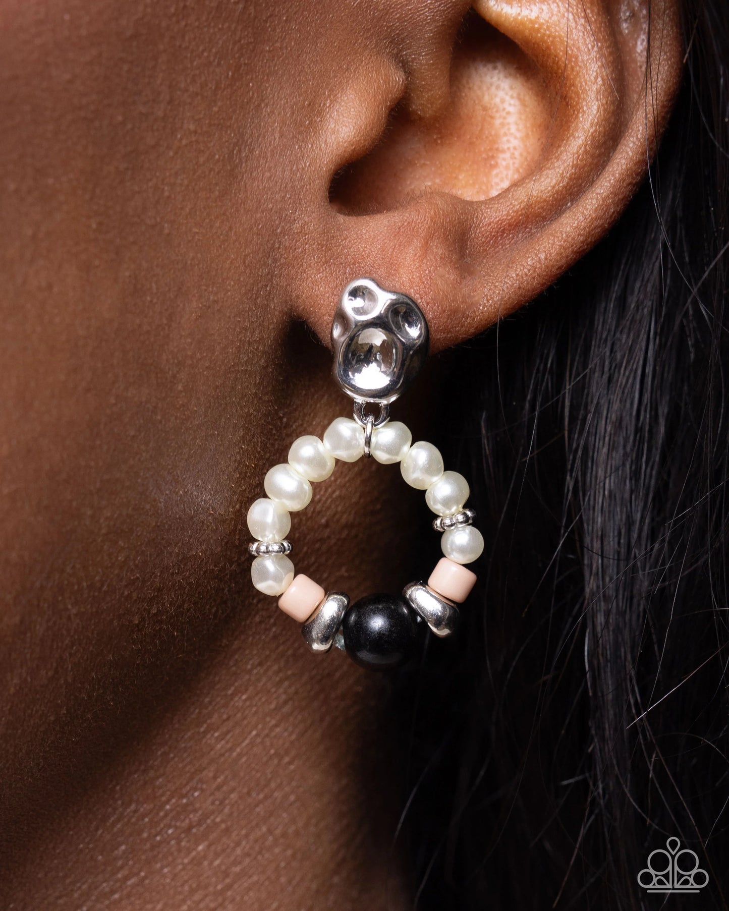 Paparazzi Dainty Diversity - Black Necklace/Paparazzi Swirl Selfie - Black Post Earrings