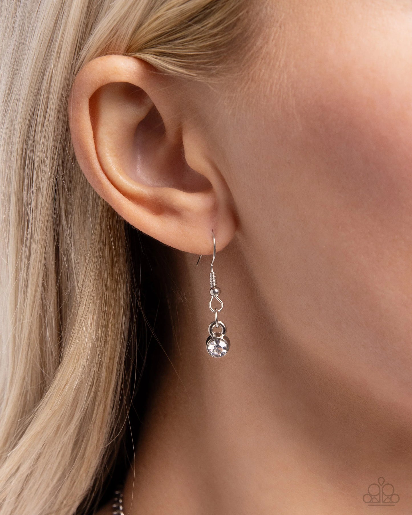 Paparazzi Dazzling Diadem - Blue Necklace