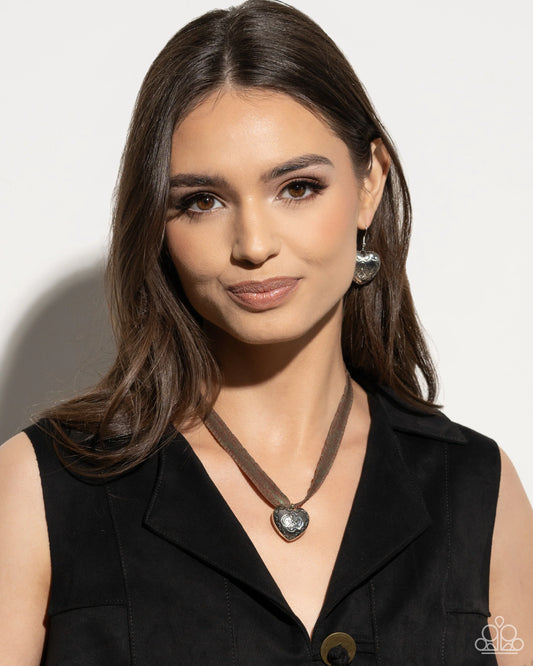 Paparazzi Fabricated Finesse - Brown/ Paparazzi Engraved Excitement - Silver