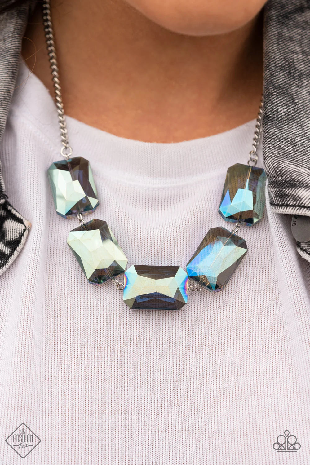 Paparazzi ♥ Heard It On The HEIR-Waves - Blue ♥ Necklace