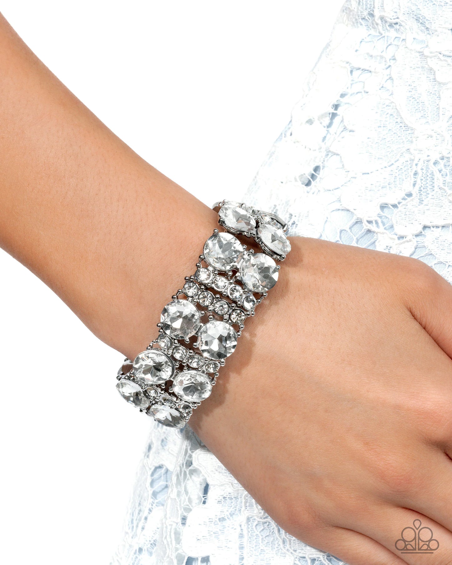 Paparazzi Exact Elegance - White Bracelet