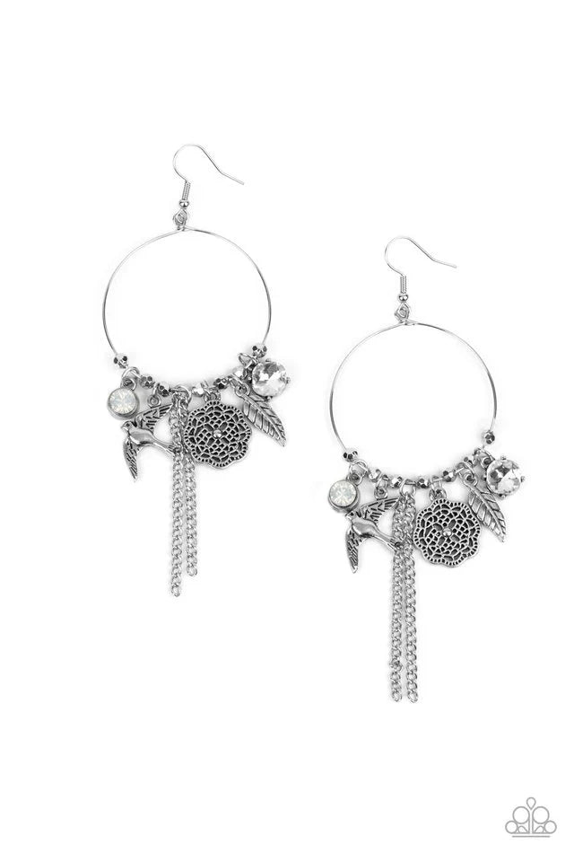 Paparazzi Earring ~ TWEET Dreams - White