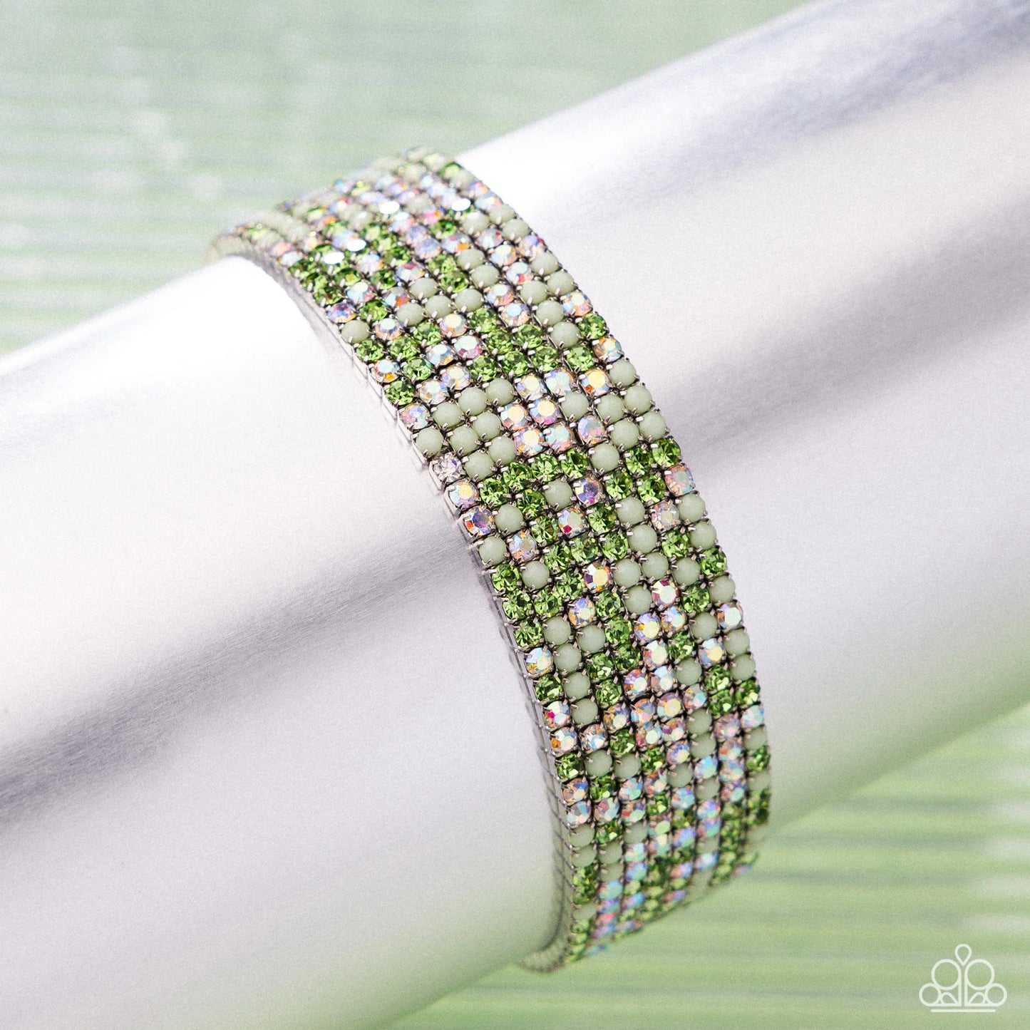 Paparazzi Candlelight Cascade - Green Bracelet