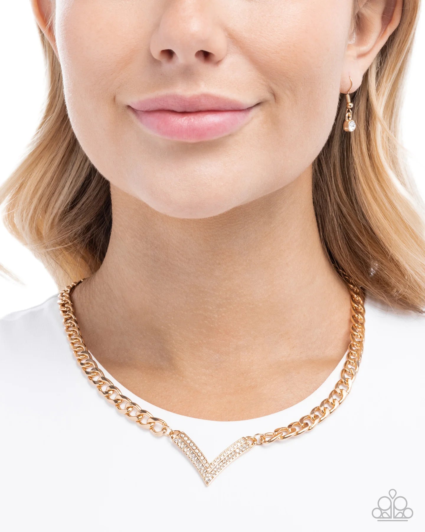 Paparazzi Confident Chevron - Gold Necklace