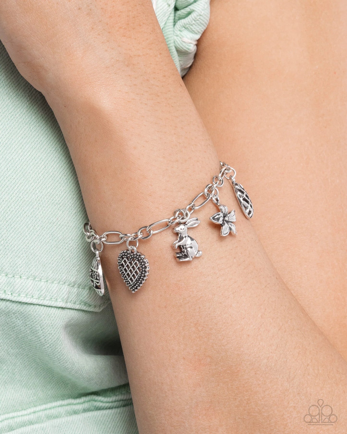 Necklace: "Eclectic Easter - Silver" 
Bracelet: "Extensive Easter - Silver