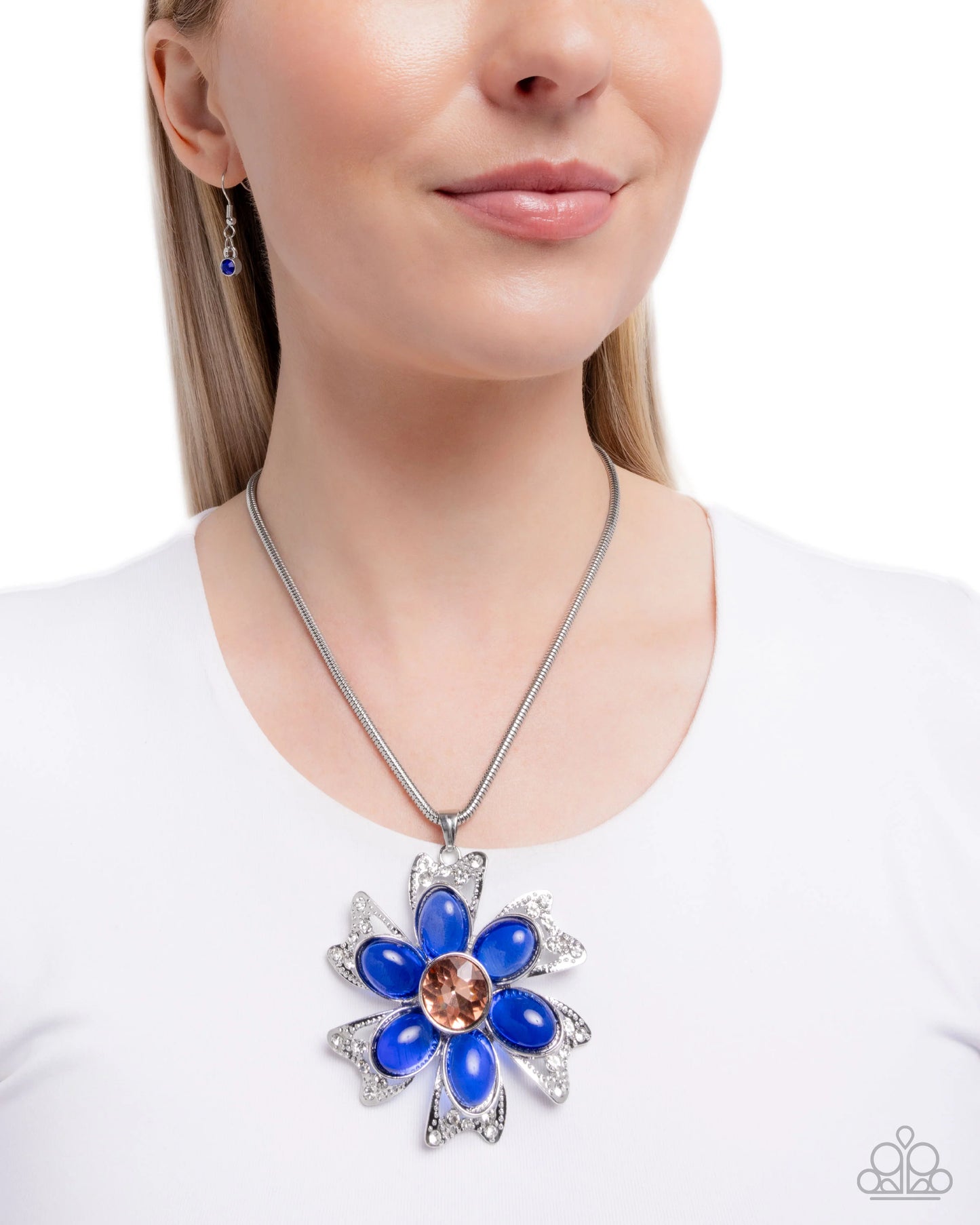 Paparazzi Floral Figurehead - Blue Necklace