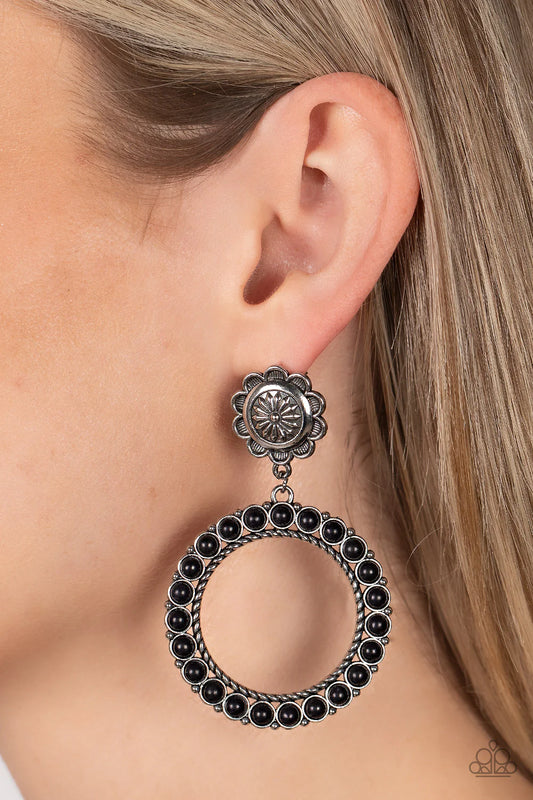 Paparazzi ♥ Playfully Prairie - Black ♥ Post Earrings