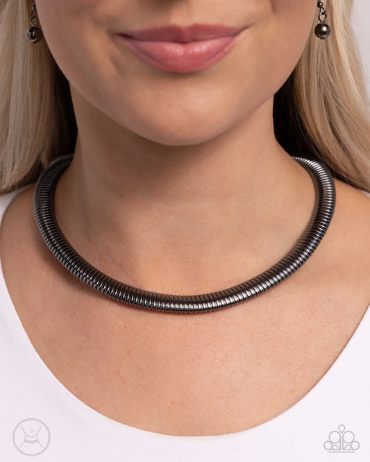 Paparazzi ♥ Choker Of The Century - Black ♥ Necklace