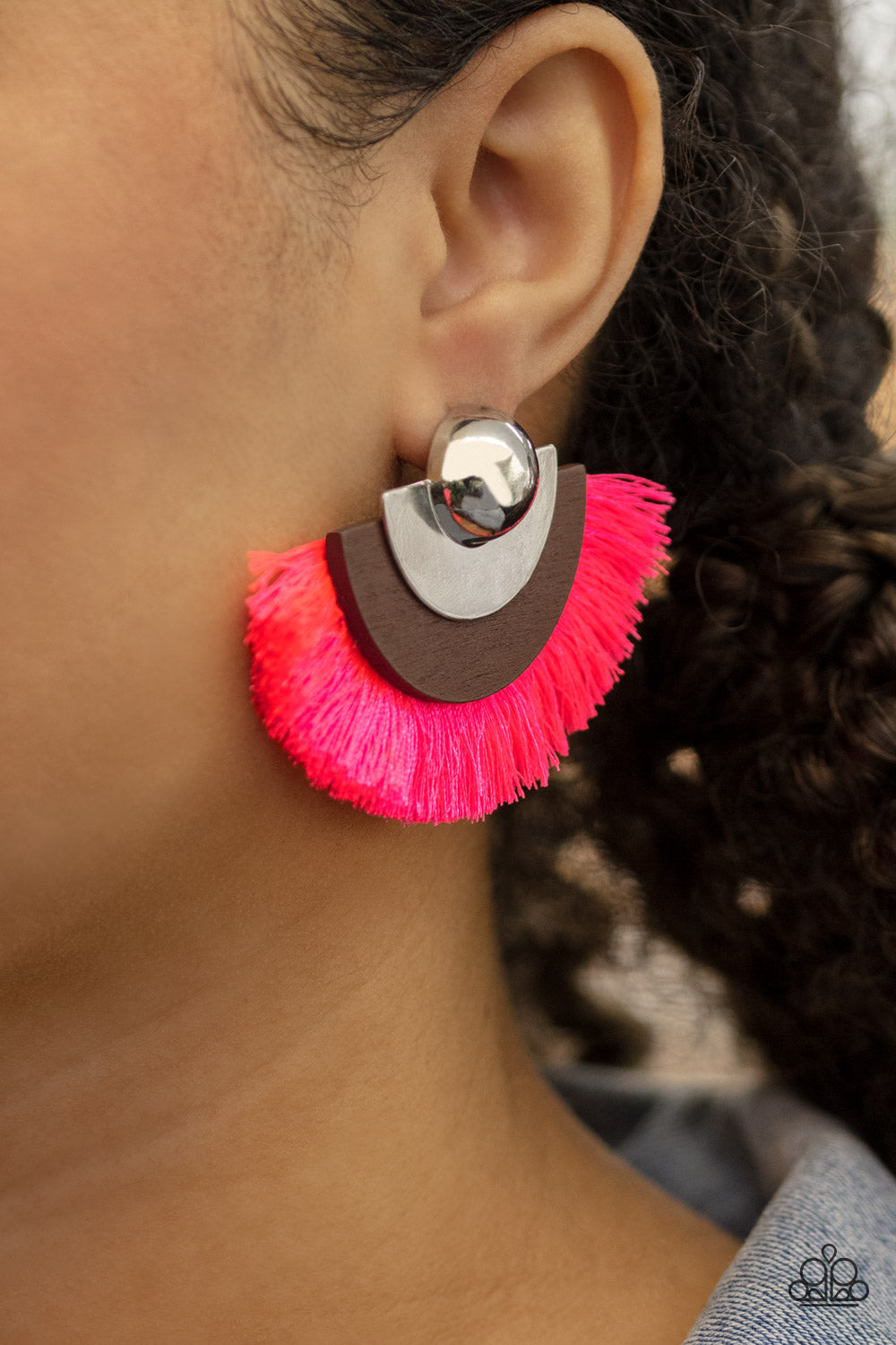PAPARAZZI "FAN THE FLAMBOYANCE" PINK POST EARRINGS