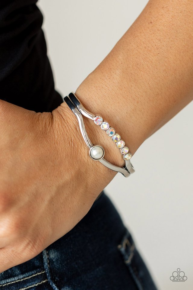 Paparazzi Bracelet ~ Palace Prize - Multi